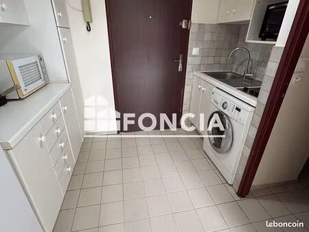 studio 1 pièce 27 m²