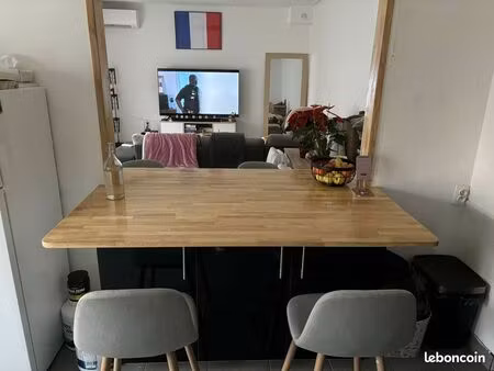 location maison de village