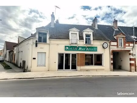 immeuble 9 pièces 180 m²