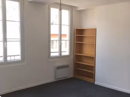 studio 1 pièce 27 m²
