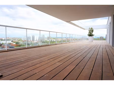 appartement 4 pièces de 98m² + 76m² de terrasse + 2pk sous-sol ! barriere-de-paris