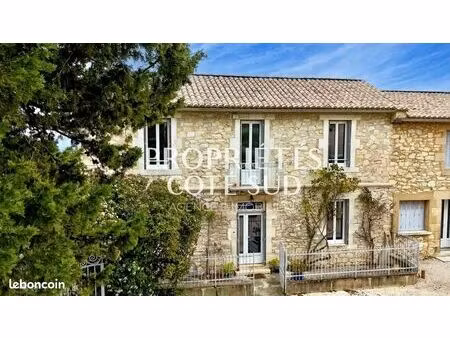 mas 4 pièces 135 m²