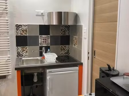 a louer petit studio jusqu'au 15 mai 2026