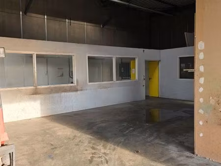 local / atelier 240m2