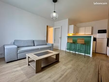 à louer  bel appartement meublé de 40 m² dans une résidence calme et sécurisée à sens