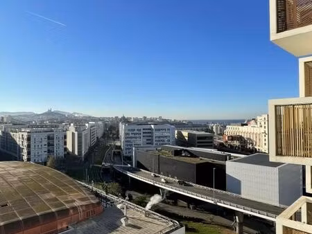 studio 1 pièce 27 m²