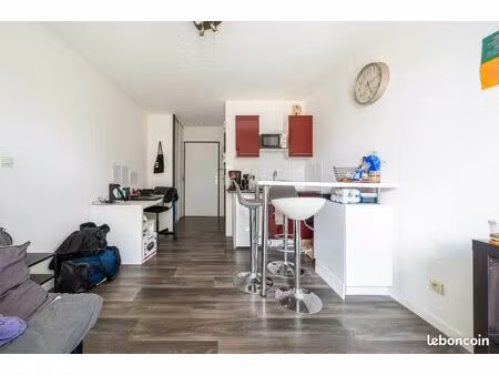 à louer – studio meublé à nantes (cité des congrès)