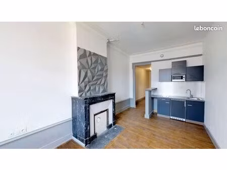 appartement 48 m2 445 charges comprises / pas de frais d'agence