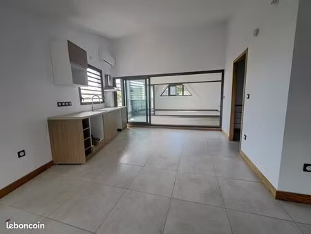 st gilles les bains – t5 neuf de standing + 2 pk