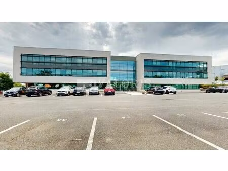 location bureau 680 m² à champagne-au-mont-d’or (69410)