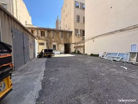 local 160 m² marseille