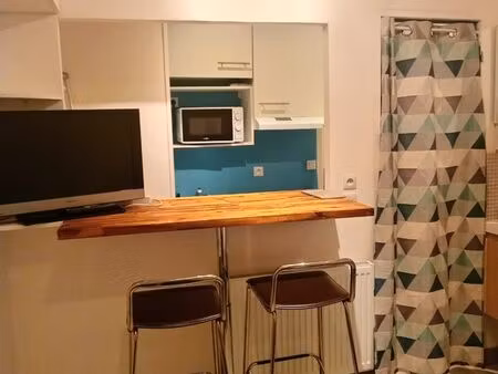 petit studio refait à neuf