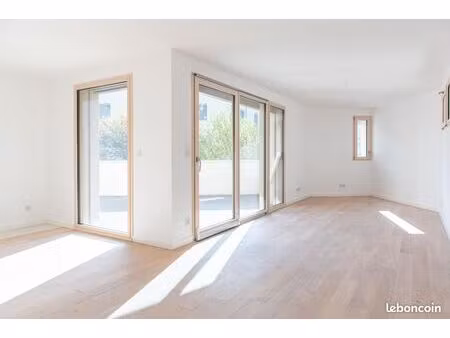appartement 3 pièces 81 m²