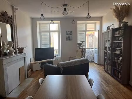 t3 lumineux en centre-bourg de vic-le-comte