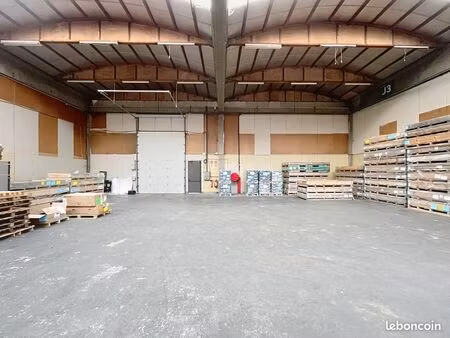 local d'activité 340 m²