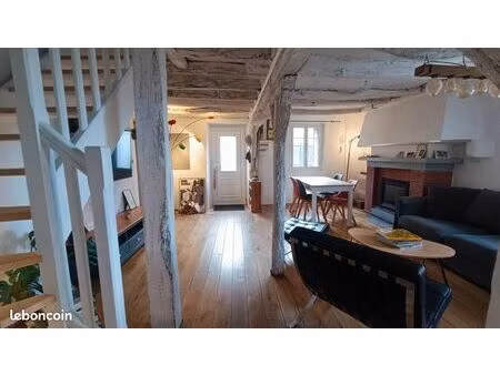 maison meublée pleine de charme de 75m2 à louer à l'année à savonnières