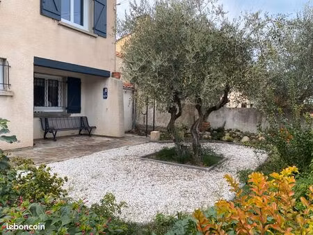 maison familiale avec jardin et terrasse  environnement paisible