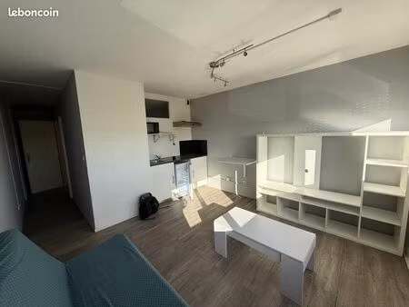studio 1 pièce 31 m²