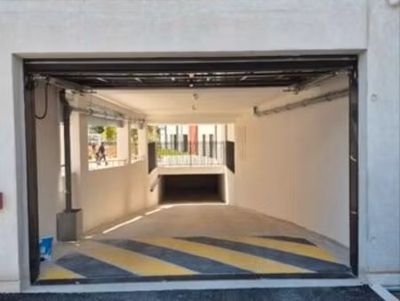 place parking les meliades