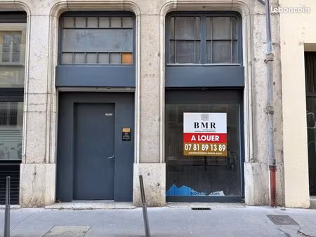 local commercial 90 m²