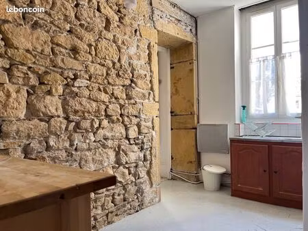 studio mezzanine rue ste helene