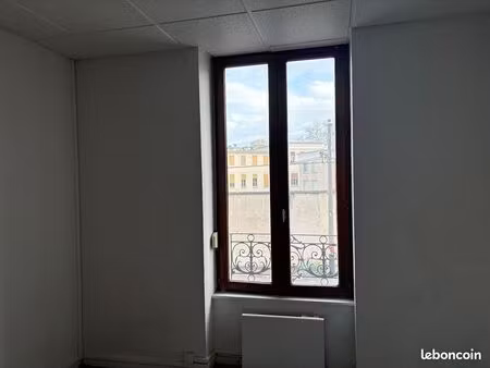 studio 1 pièce 13 m²