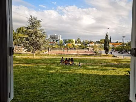 logement meublé étudiant - calme - vue sur parc - proche métro