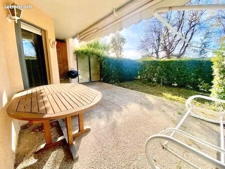 a vendre appartement 3pieces en rez de jardin avec terrasse parking avec piscine
