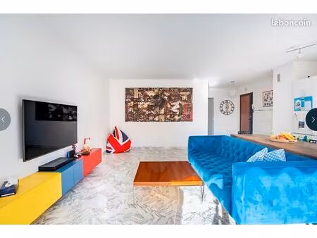 3 pièces 71 m²  square carnot