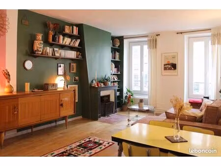 vend charmant t3 paris 18e