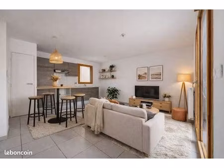 2 pièces croix rousse