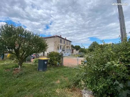 district de villefranche maison de 162m² habitables avec 846m² de terrain au calme