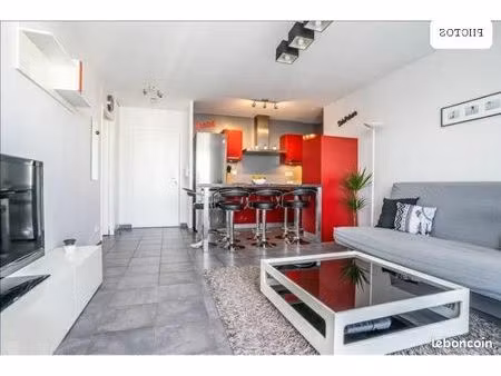 t4 dernier étage + terrasse + garage – résidence 2013 – saint-fons