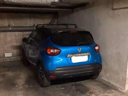 place de parking rue borde