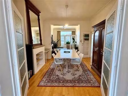 appartement 1ch spacieux meublé avec joli cachet!