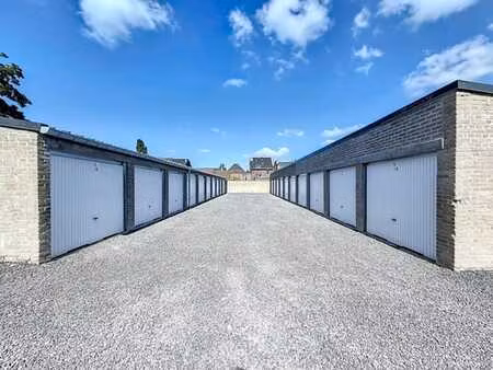 garages / boxes à louer de 17 m² - liège