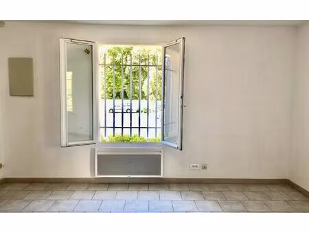 location appartement  40.89 m² t-2 à pertuis  620 €