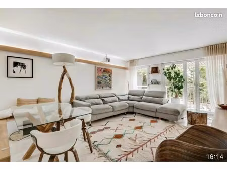 beau 3 pièces face aux buttes