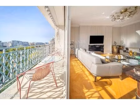 appartement 7 pièces 210 m²