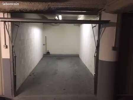 box fermé proche gare de lyon