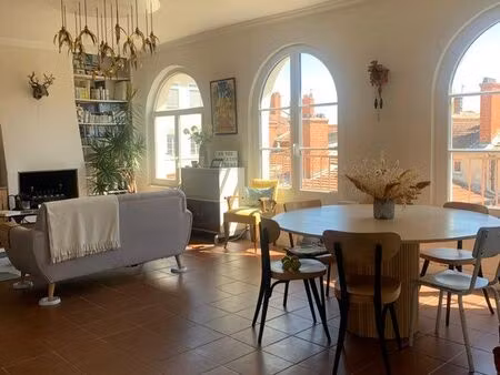 t4 atypique avec vue et lumière