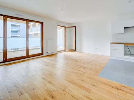 location appartement 3 pièces 69.8 m² à rueil-malmaison (92500)  1 846 €
