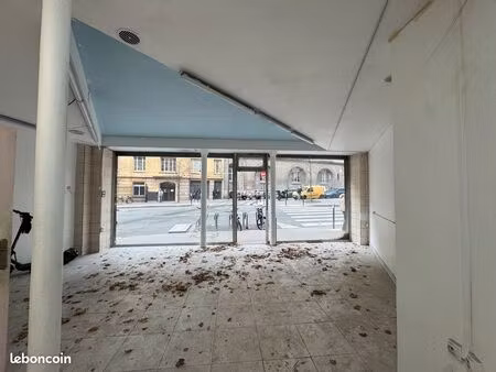 location boutique (50m²) - paris 10e