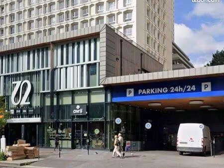 place de parking - sécurisée - vidéo - 24/24