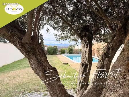 villa 6 pièces 160 m²