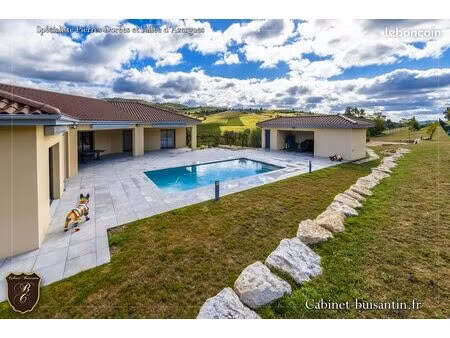 villa 8 pièces 299 m²