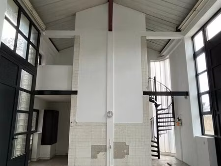 location local d’activité de 74 52 m² – paris 14 – rue alain