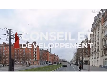 boutique 345 m² paris