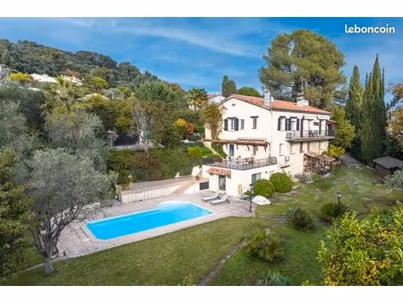 vente villa la-colle-sur-loup - proche village - a rénover