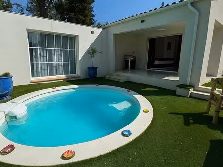jolie maison t3 piscine terrasse
